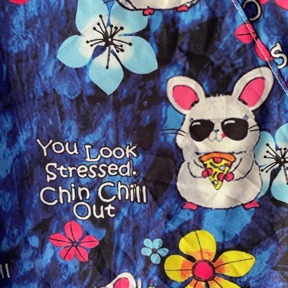 Scrub top - Picture 2 of 3